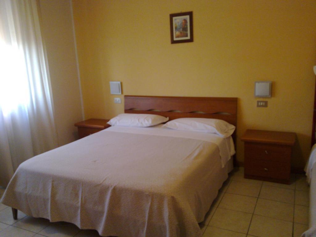 Hotel Trasimeno Bittarelli Castiglione del Lago Chambre photo